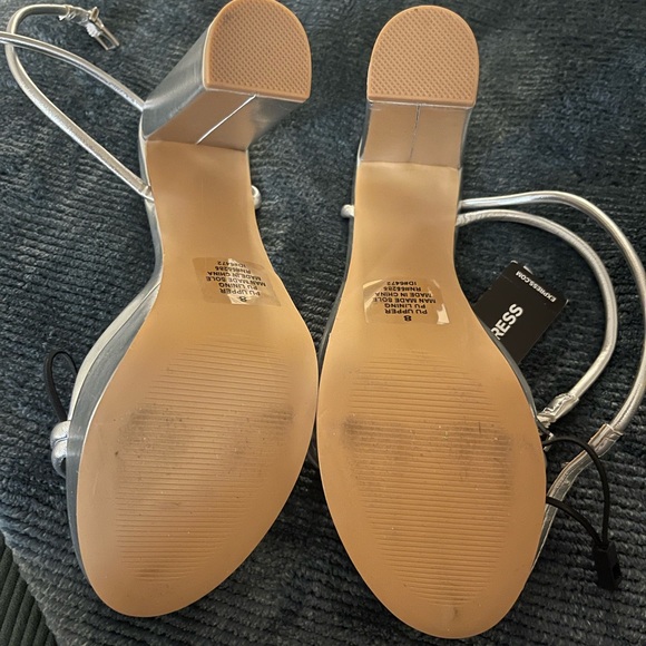 Express Metallic Silver Platform Heel - Picture 3 of 3